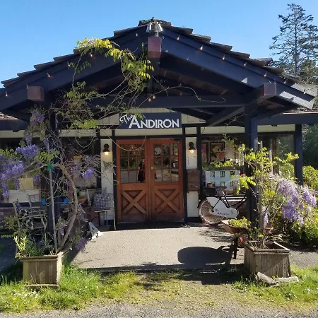 The Andiron Seaside Inn & Cabins-3