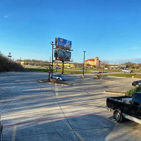 Lone Star Inn-2
