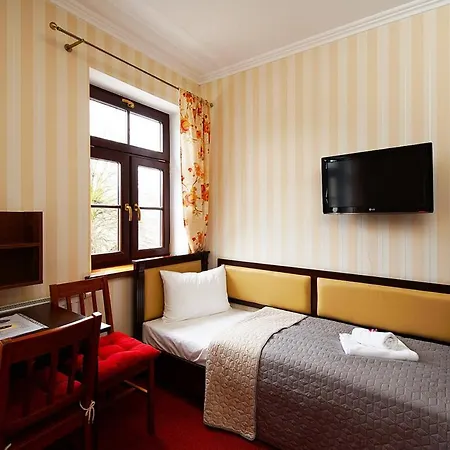 Hotelik & Restauracja Zlota Kaczka-2