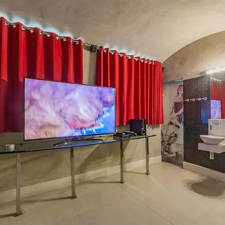 Spa Urbano Motel Adult Only-3