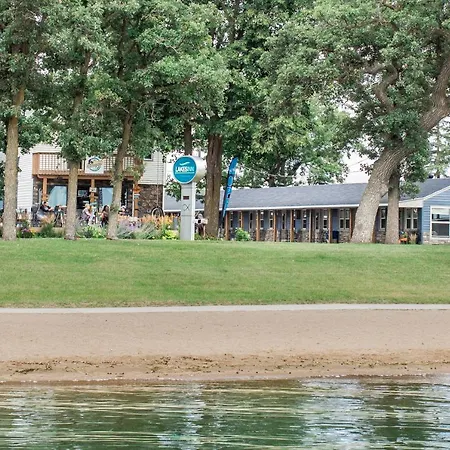 Lakes Inn-2