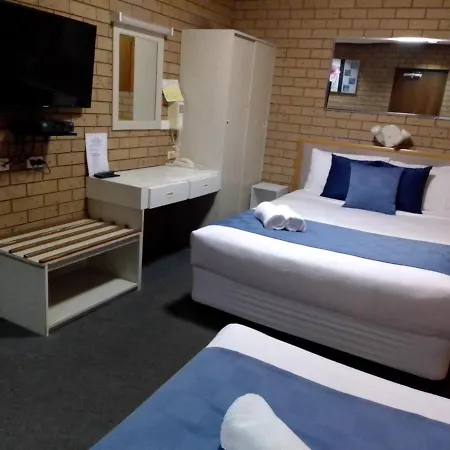 Country Home Motor Inn-2