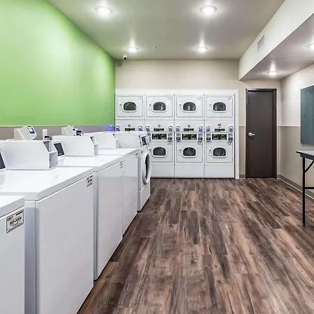 Woodspring Suites Indianapolis Zionsville-2