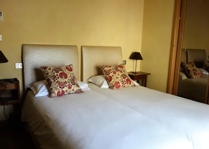 Hotel Restaurant Chartron Saint-Donat-sur-lʼHerbasse
