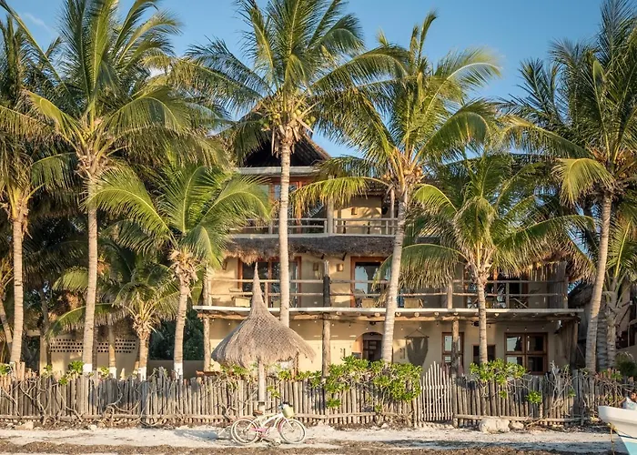 Casa Cat Ba Beachfront Boutique Hotel