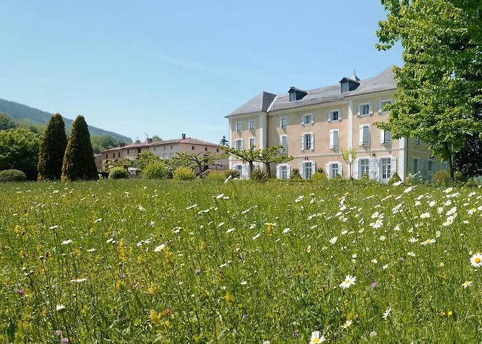 Chateau De Benac
