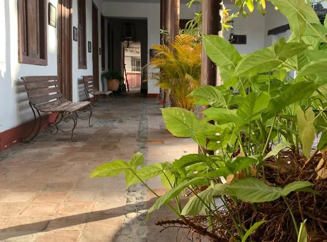 Hotel Casa Antigua Buga