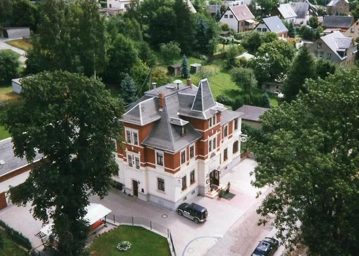 Carola
