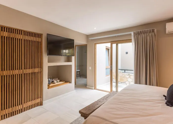 Casa Quebrada Boutique