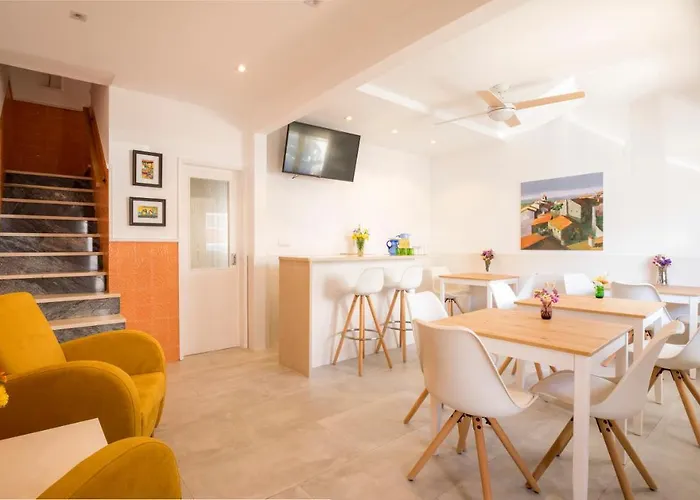 Alto Mar Inn