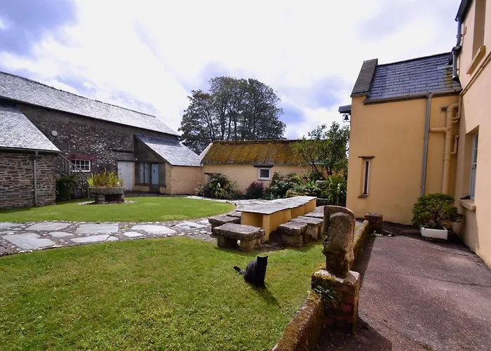 Holwell Farmstead