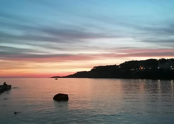 Hotel O Petit Monde à Sanary-sur-Mer