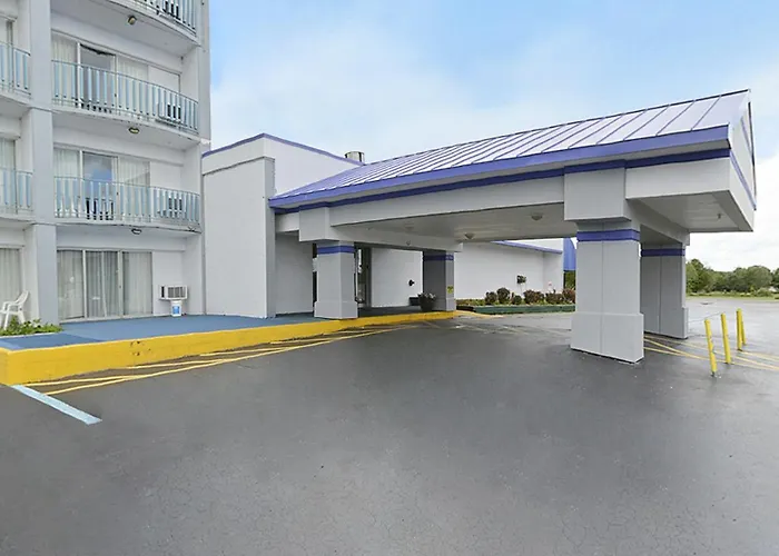 Howard Johnson By Wyndham Saint Joseph