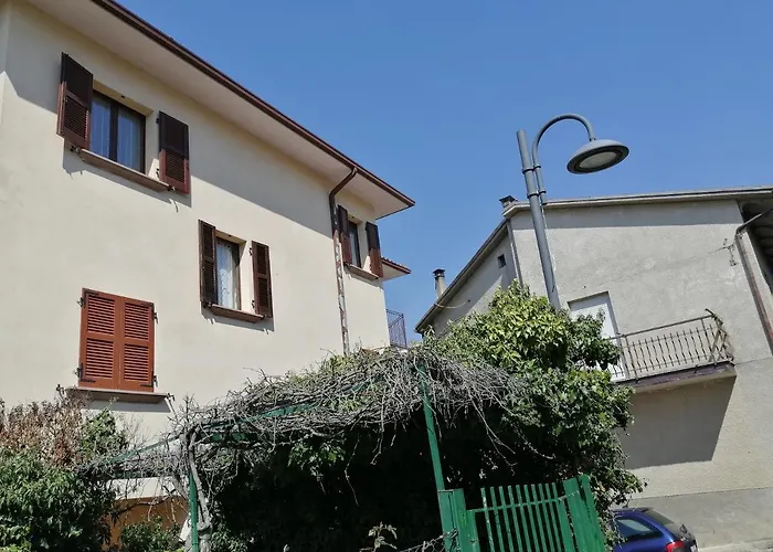 Mille papaveri rossi Casa di Angela