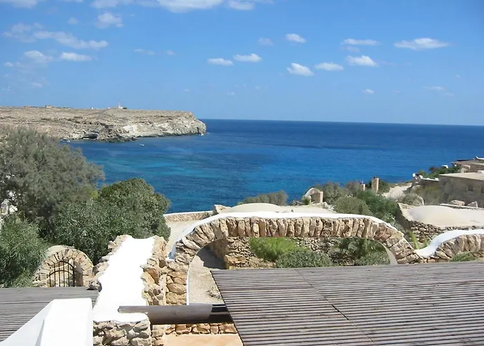 I Dammusi Di Borgo Cala Creta