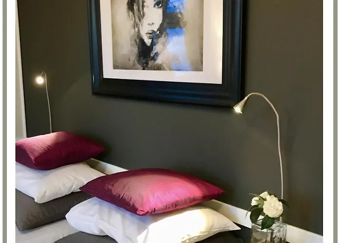 Reenskaug Hotel