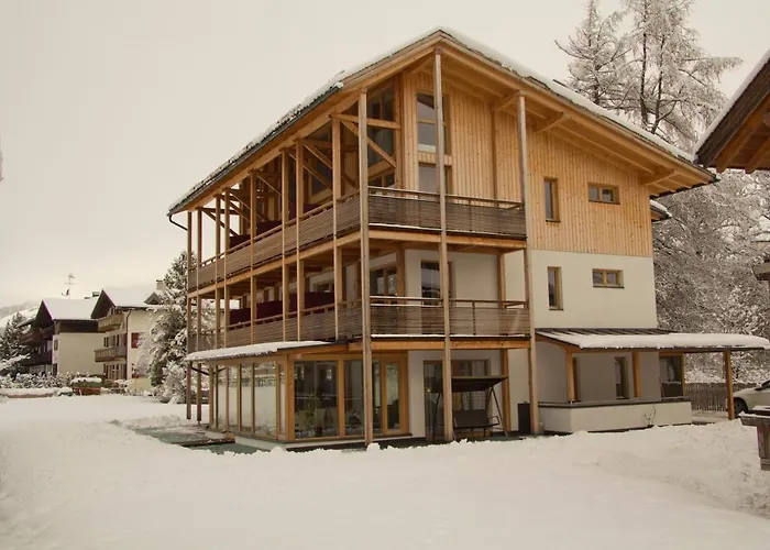 Garni - Hotel Am Burghuegel