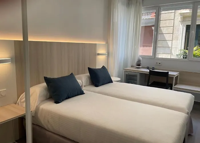 Lc Hotel Urbano