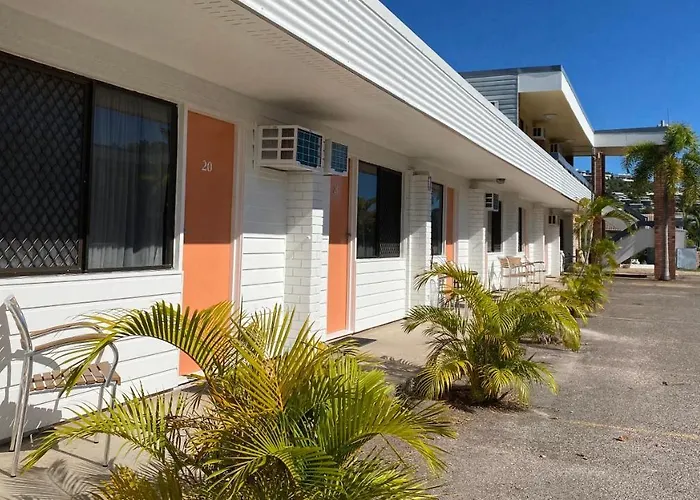 Shoredrive Motel