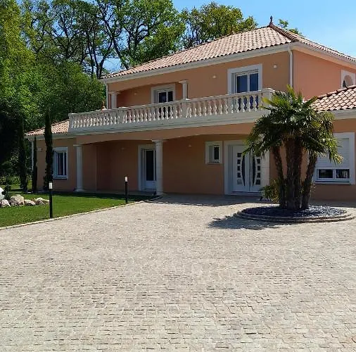Villa Des Chenes-Adult Only