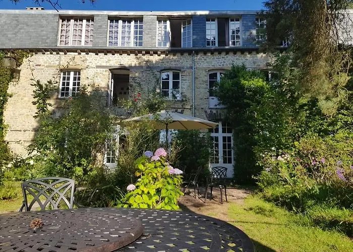 MANOIR DU TERTRE au coeur de la forêt de Brocéliande