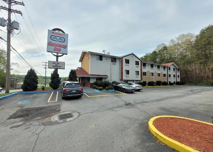 Raceway Inn