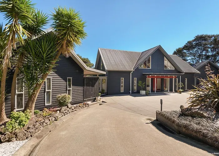 Fantail River Lodge