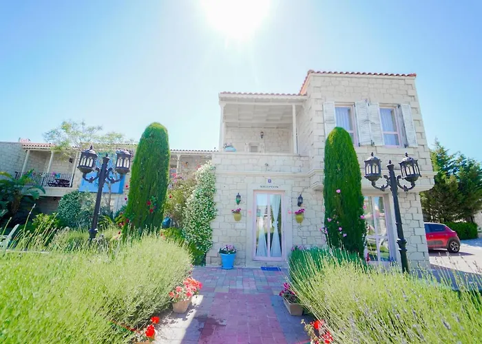 Marina Palace