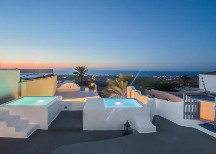 Aqua Serenity Luxury Suites Santorini