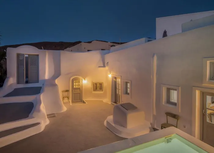 Aqua Serenity Luxury Suites Santorini