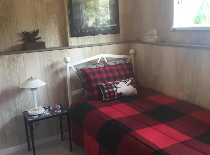 Silvern Lake Trail Bed And Breakfast