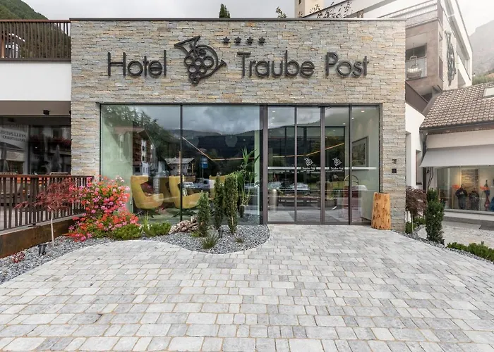 Aktiv- Und Wellnesshotel Traube- Post Curon Venosta