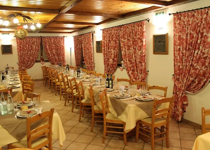 Hotel Mont Nery Challand-Saint-Anselme