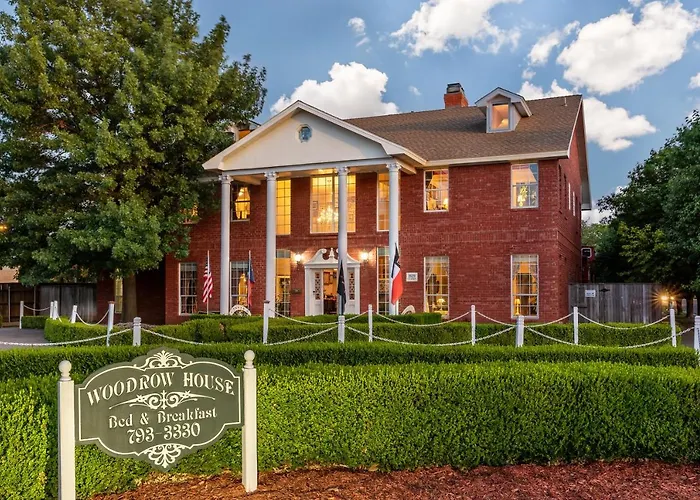 Woodrow House Bed & Breakfast