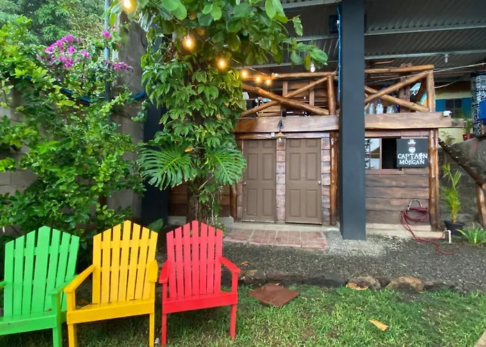 Captain Morgan Hostel Lake Coatepeque