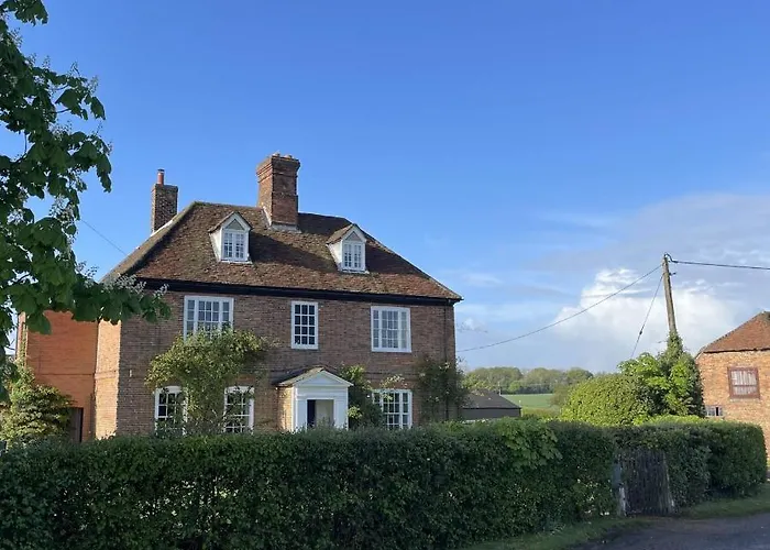 Little Park Farm Queen Anne Farmhouse & Apartments