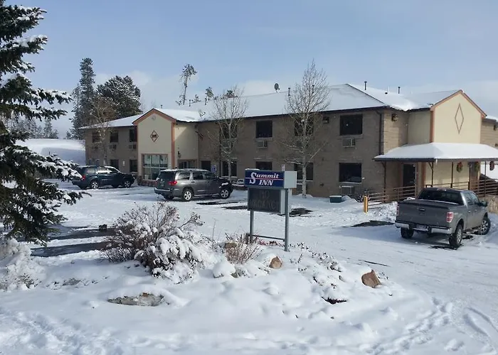 New Summit Inn