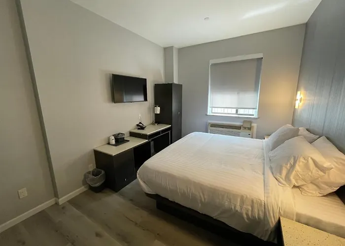 King Hotel Brooklyn Sunset Park