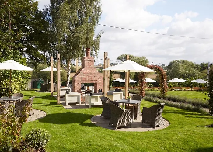 Riverside Inn By Chef & Brewer Collection