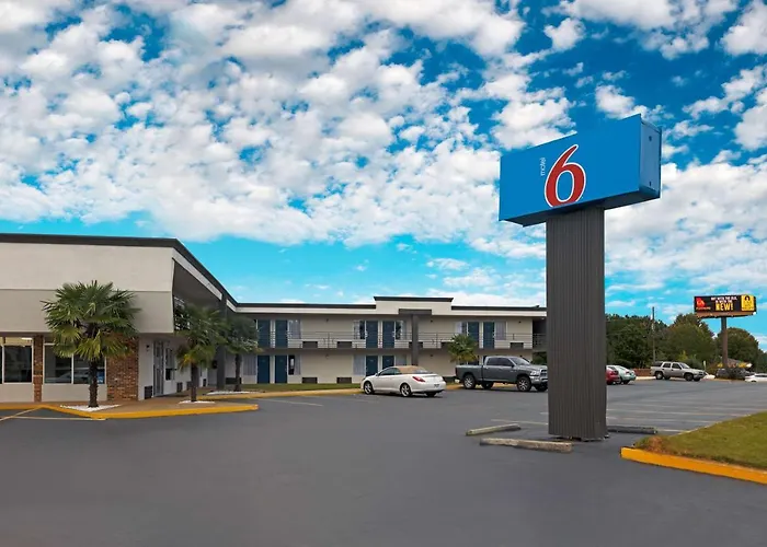 Motel 6 Mcdonough, Ga