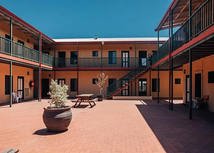 Settlers Hotel York