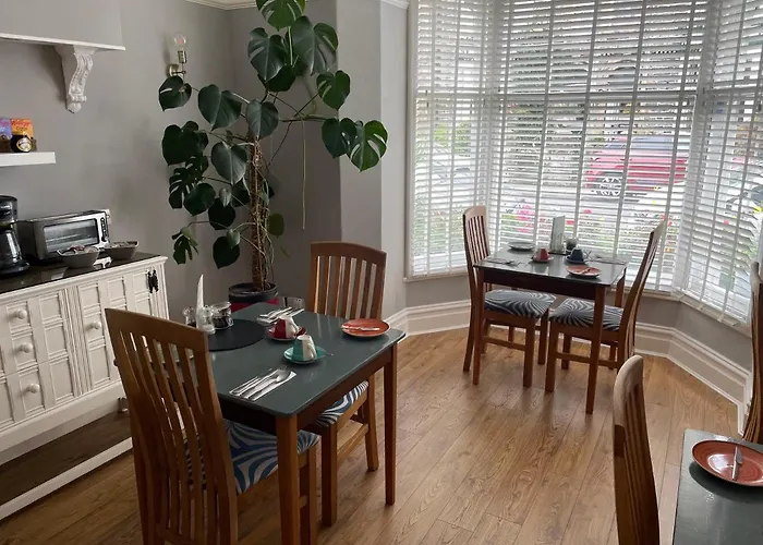Glendale Guest House