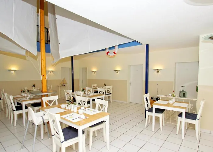F-1010 Strandhaus Moenchgut B&B Doppelzimmer Nr 35 Lobbe