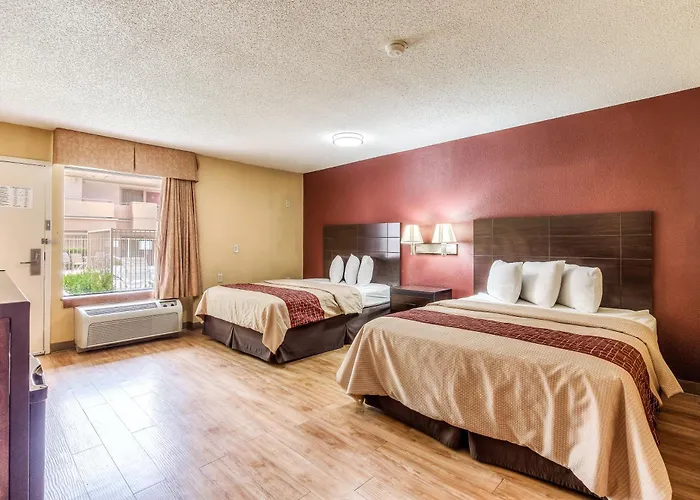 Red Roof Inn West