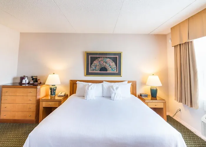 Ramada By Wyndham Airlane