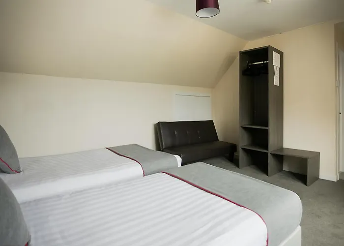 The Breadalbane Arms Room Only Hotel