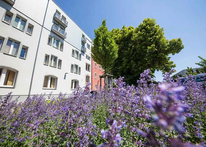 Novina Hotel Tillypark