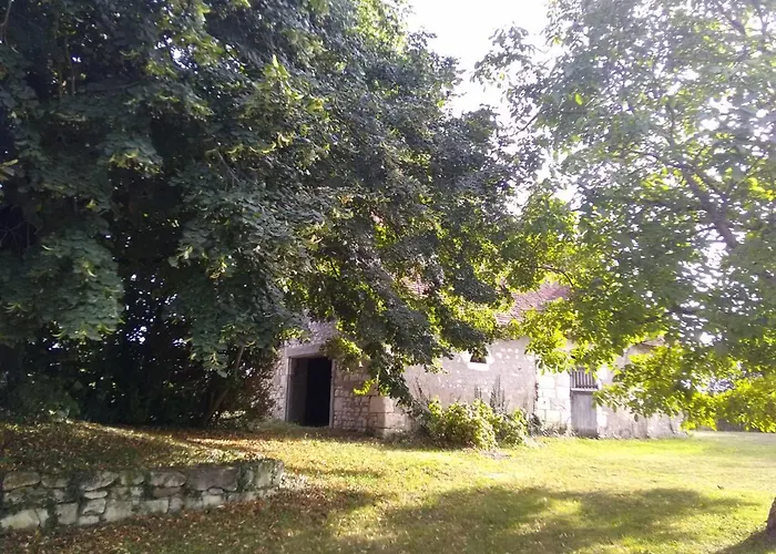 La BerryCurienne proche du Zoo de Beauval Saint-Aignan avec SDB, WC ET SPA PRIVATIF pour chaque chambre