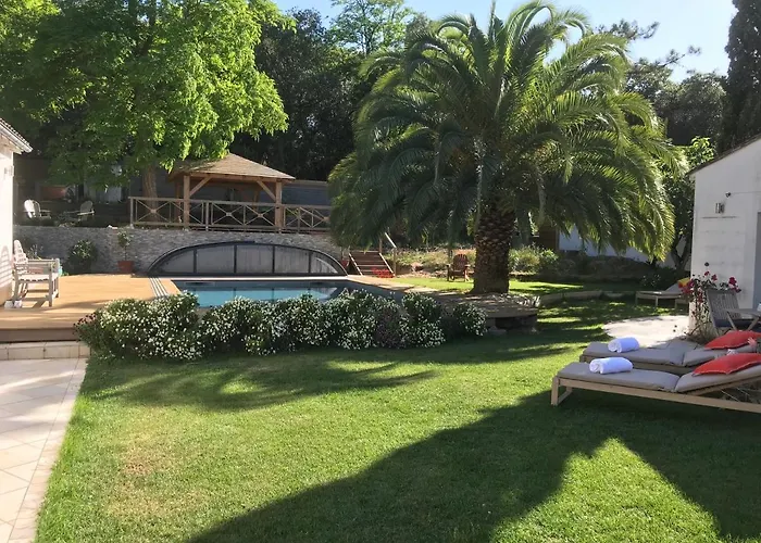 LA MAISON DE LA DUNE - Chambres Climatisées - Jacuzzi 1ère séance offerte - Piscine chauffée avec Abri Amovible - Plage située à 200m, accès direct par le bois