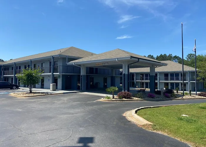 Quality Inn Clinton - Laurens I-26